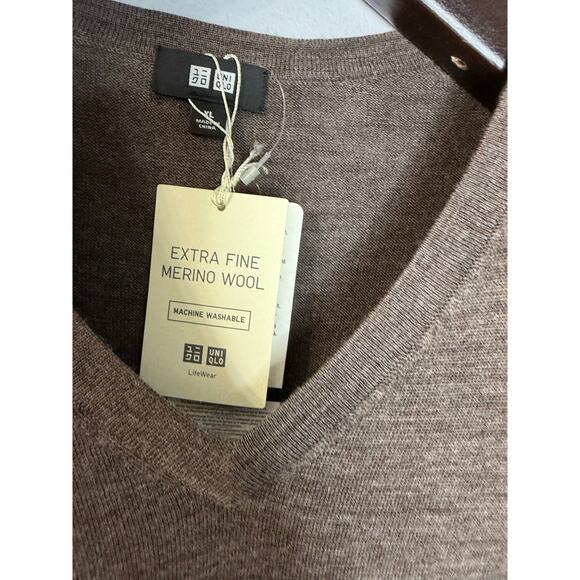 Uniqlo V neck Merino Wool Grey Sweater Brown Men's XL New - Picture 6 of 10